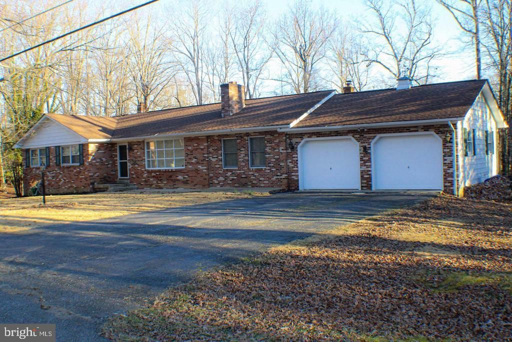 6040 HANNON DRIVE , LA PLATA, MD 20646