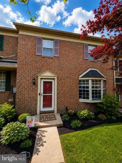 221 GOSHEN , SCHWENKSVILLE, PA 19473