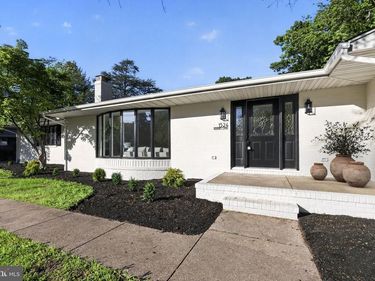 1524 PERKINS LANE , BEVERLY, NJ 08010