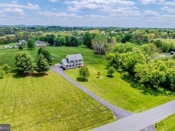 39833 CANTERFIELD COURT, LOVETTSVILLE, VA 20180