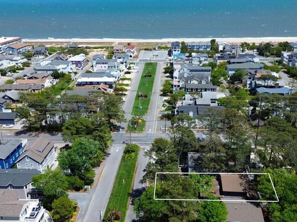 206 WELLINGTON PARKWAY, BETHANY BEACH, DE 19930