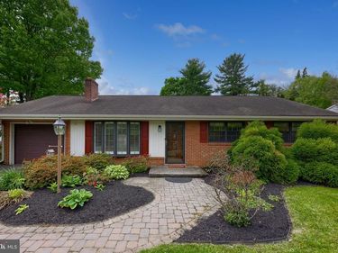 1544 VISTA ROAD, LANCASTER, PA 17601