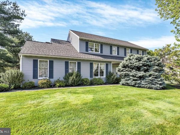 2019 LINCOLN COURT, WYOMISSING, PA 19610