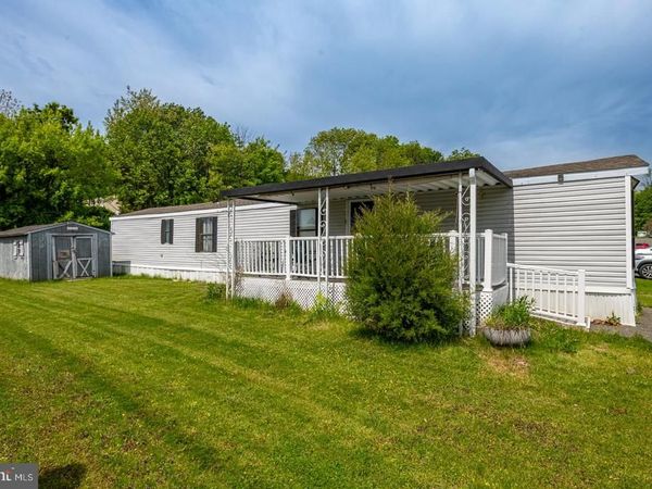 74 SOUTHWICK DRIVE , HEREFORD, PA 18056