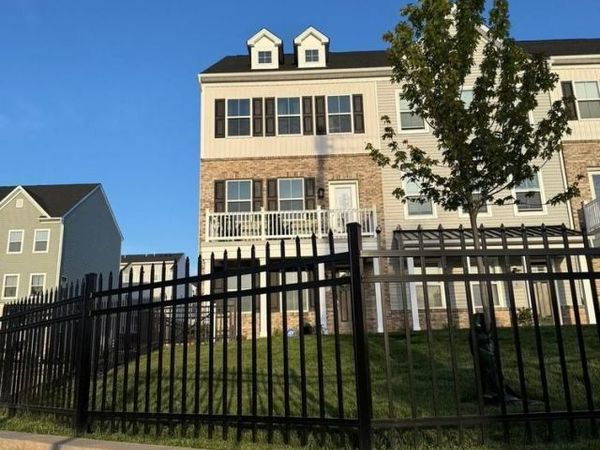 2 KARPOVICH ALY ALLEY, BRIDGEPORT, PA 19405