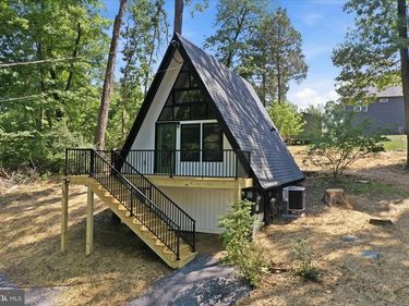 192 LOCUST GROVE ROAD, FRONT ROYAL, VA 22630