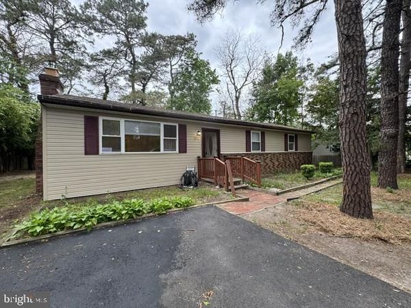 204 CHEYENNE TRAIL , BROWNS MILLS, NJ 08015