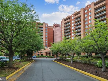 2230 GEORGE C MARSHALL DRIVE , Unit 1017, FALLS CHURCH, VA 22043