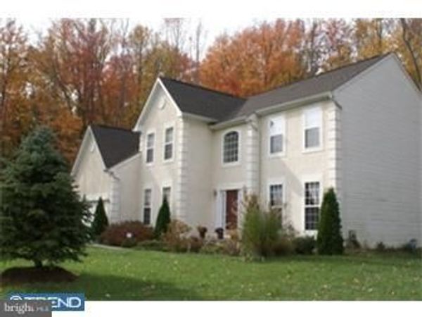 18 STIRLING DRIVE, NEWARK, DE 19702