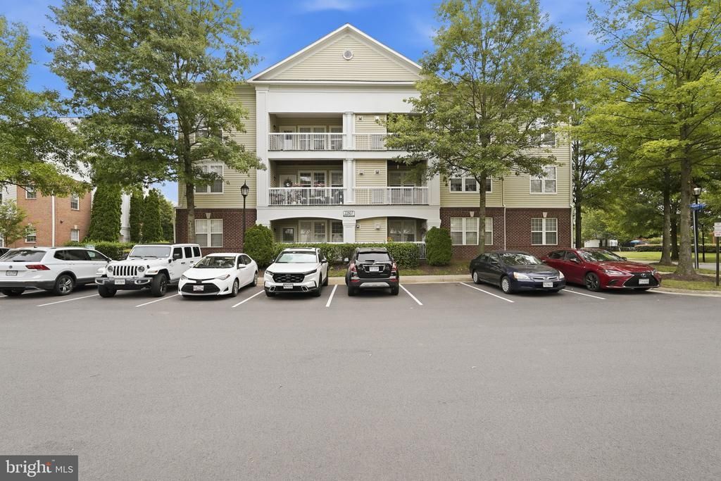 22607 Blue Elder Terrace, Unit 303, Brambleton, VA 20148 Main Photo