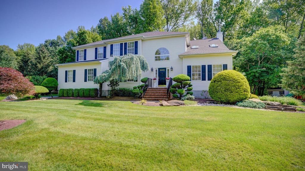 1 Sylvia Way, Robbinsville, NJ 08691 Main Photo
