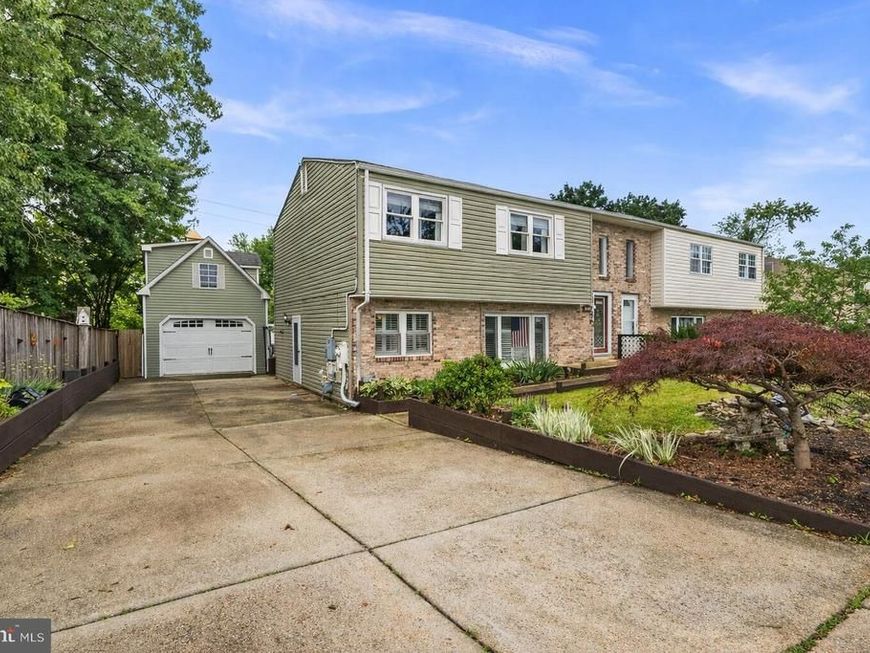 1071 Kings Road, Pasadena, MD 21122 Main Photo