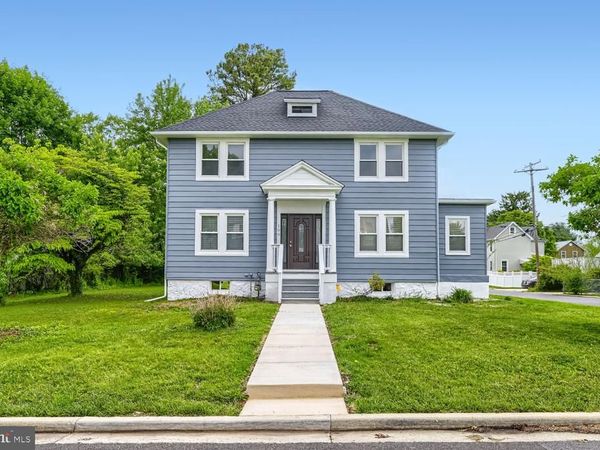 100 CLARENDON AVENUE , PIKESVILLE, MD 21208