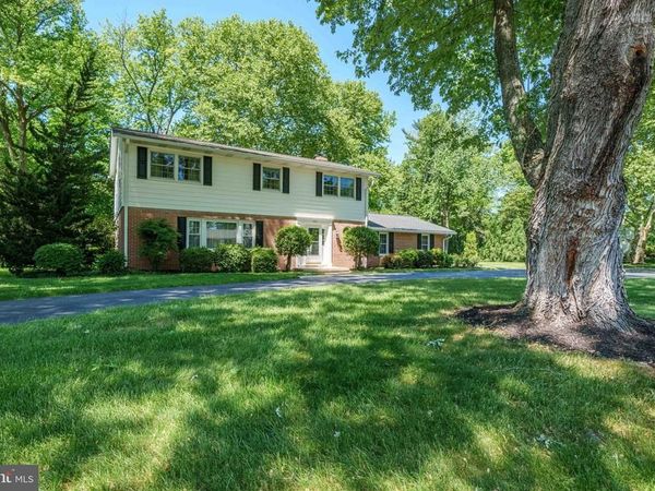 206 E FAIRWAYS CIRCLE, SMYRNA, DE 19977