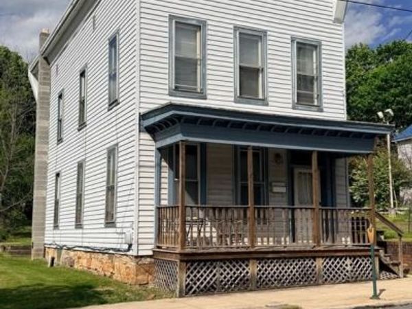 124 LINCOLN WAY WEST , MCCONNELLSBURG, PA 17233