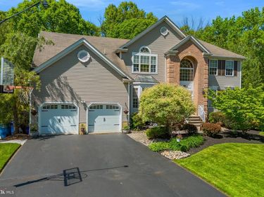52 SPRUCE MEADOWS DRIVE , MONROE TOWNSHIP, NJ 08831