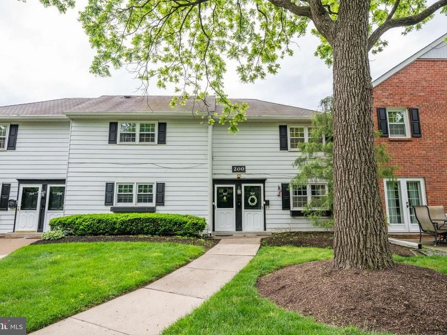 207 Yardley Commons, Yardley, PA 19067 Main Photo