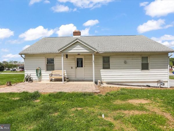 6 S GRANT ROAD, THOMASVILLE, PA 17364