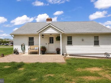 6 S GRANT ROAD, THOMASVILLE, PA 17364