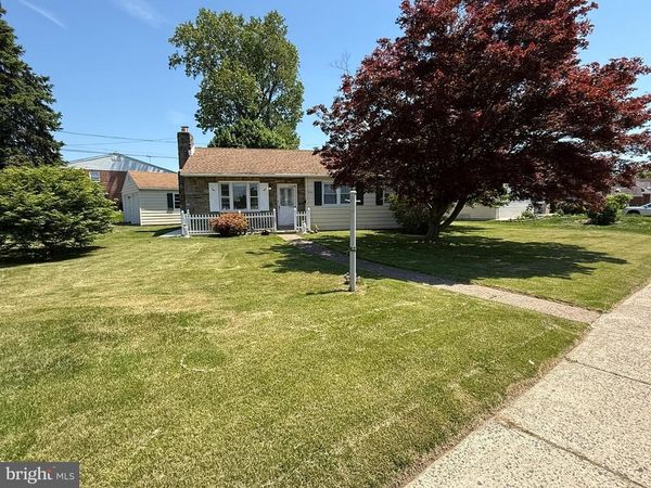 2201 LOTT STREET, PHILADELPHIA, PA 19115