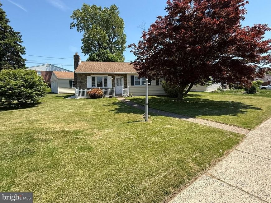 2201 Lott Street, Philadelphia, PA 19115 Main Photo