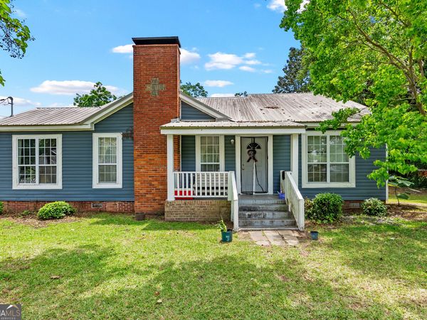 374 Sapp Avenue SW, Pelham, GA 31779