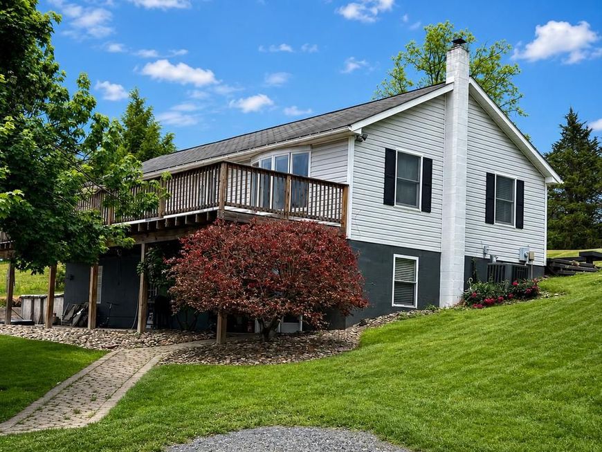 365 Shadowhawk Lane, Kearneysville, WV 25430 Main Photo