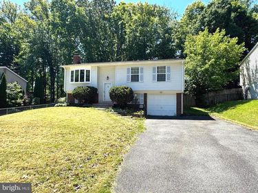 5597 SHANNON COURT , WOODBRIDGE, VA 22193