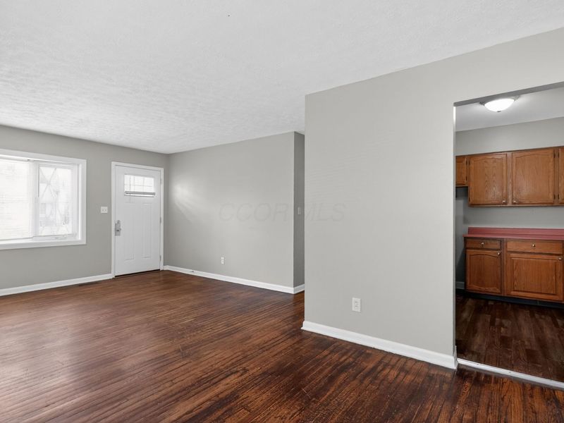 1668 E 26th Avenue , Columbus, OH 43219 Photo 11