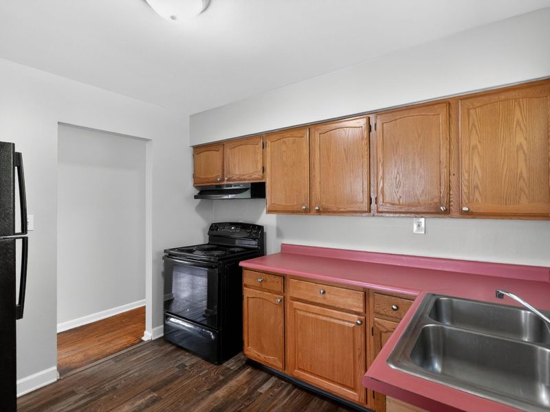 1668 E 26th Avenue , Columbus, OH 43219 Photo 17