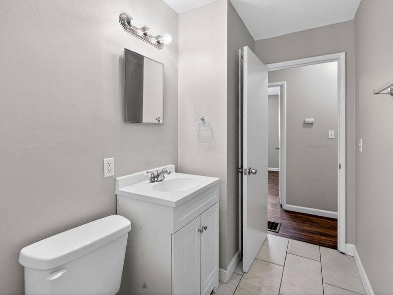 1668 E 26th Avenue , Columbus, OH 43219 Photo 24
