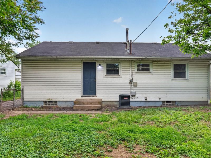 1668 E 26th Avenue , Columbus, OH 43219 Photo 4