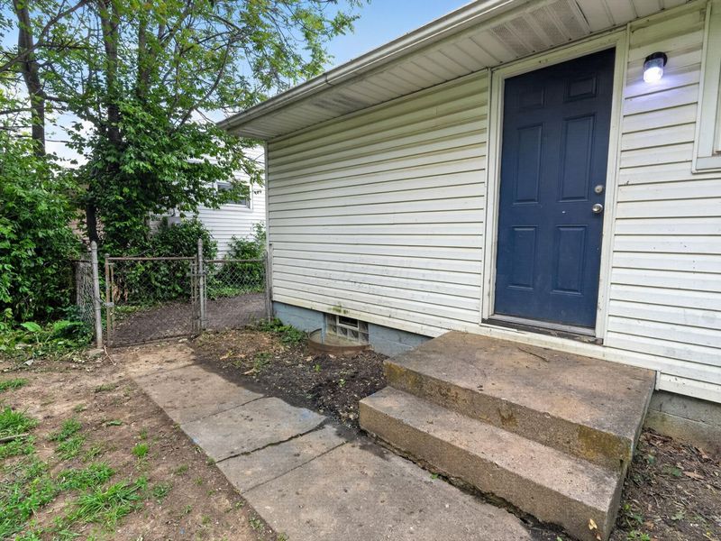 1668 E 26th Avenue , Columbus, OH 43219 Photo 6