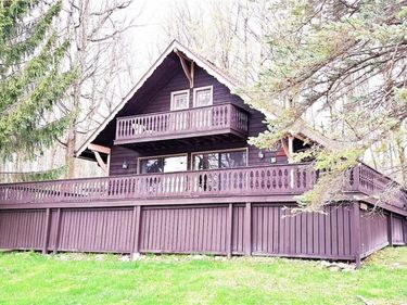 17379 Sunrise Avenue, Thousand Island Park, NY 13692
