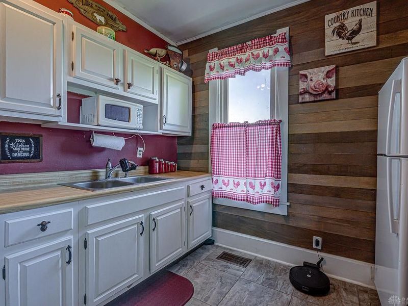 1228 W Florence Campbellstown Road, Eaton, OH 45320 Photo 25