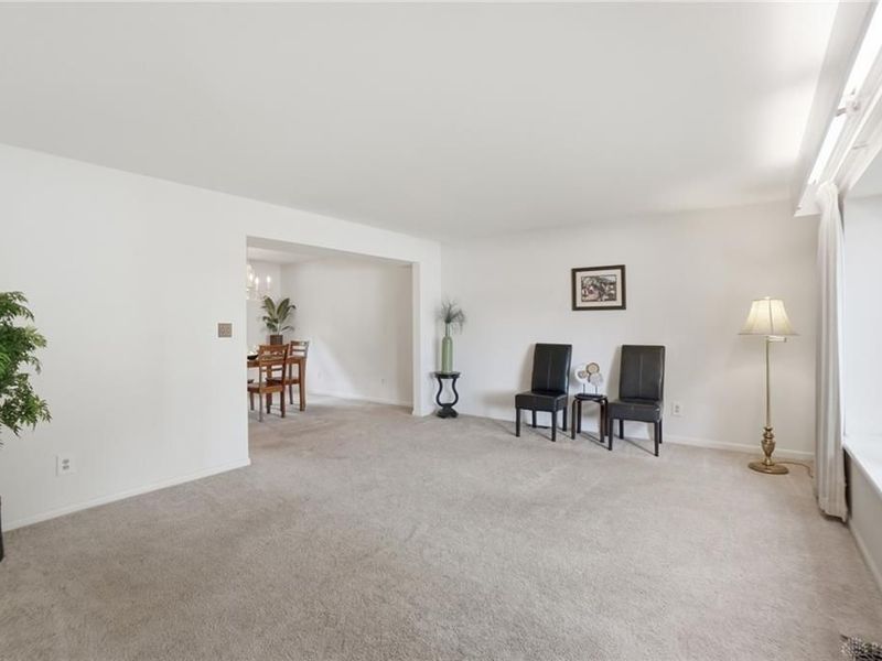 320 S Village Drive, Washington Township, OH 45459 Photo 11