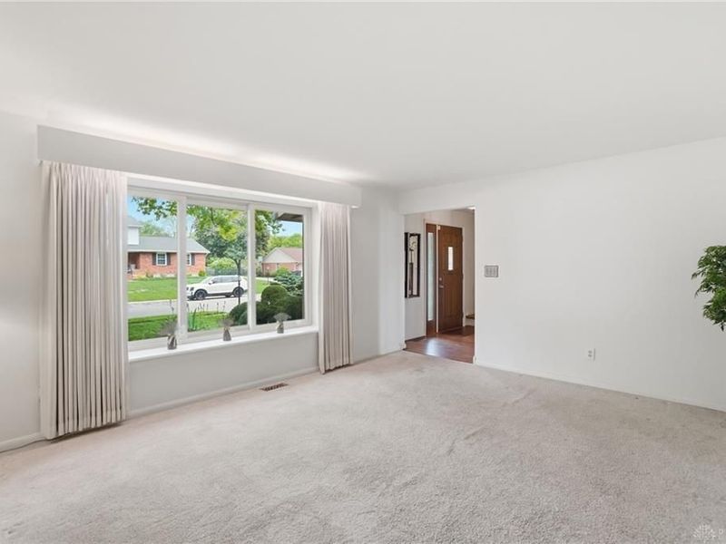 320 S Village Drive, Washington Township, OH 45459 Photo 13
