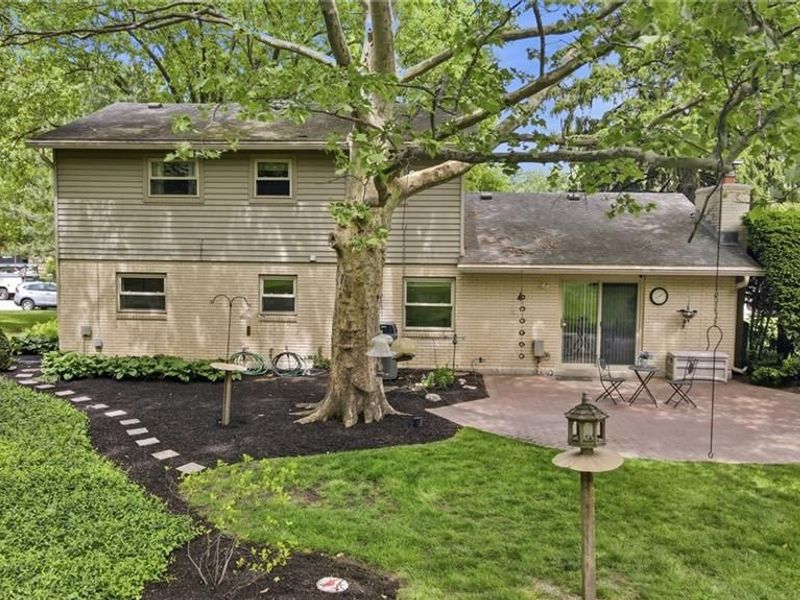 320 S Village Drive, Washington Township, OH 45459 Photo 6