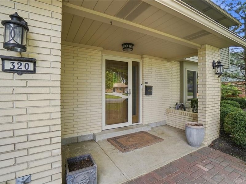 320 S Village Drive, Washington Township, OH 45459 Photo 8