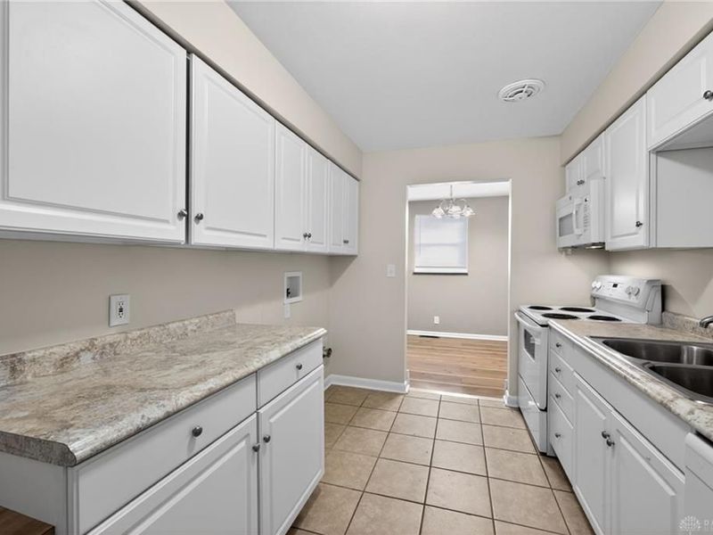 2421 Acorn Drive, Kettering, OH 45419 Photo 18