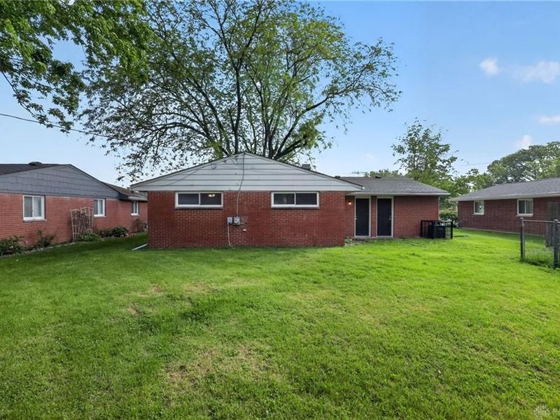 2421 Acorn Drive, Kettering, OH 45419 Photo 3