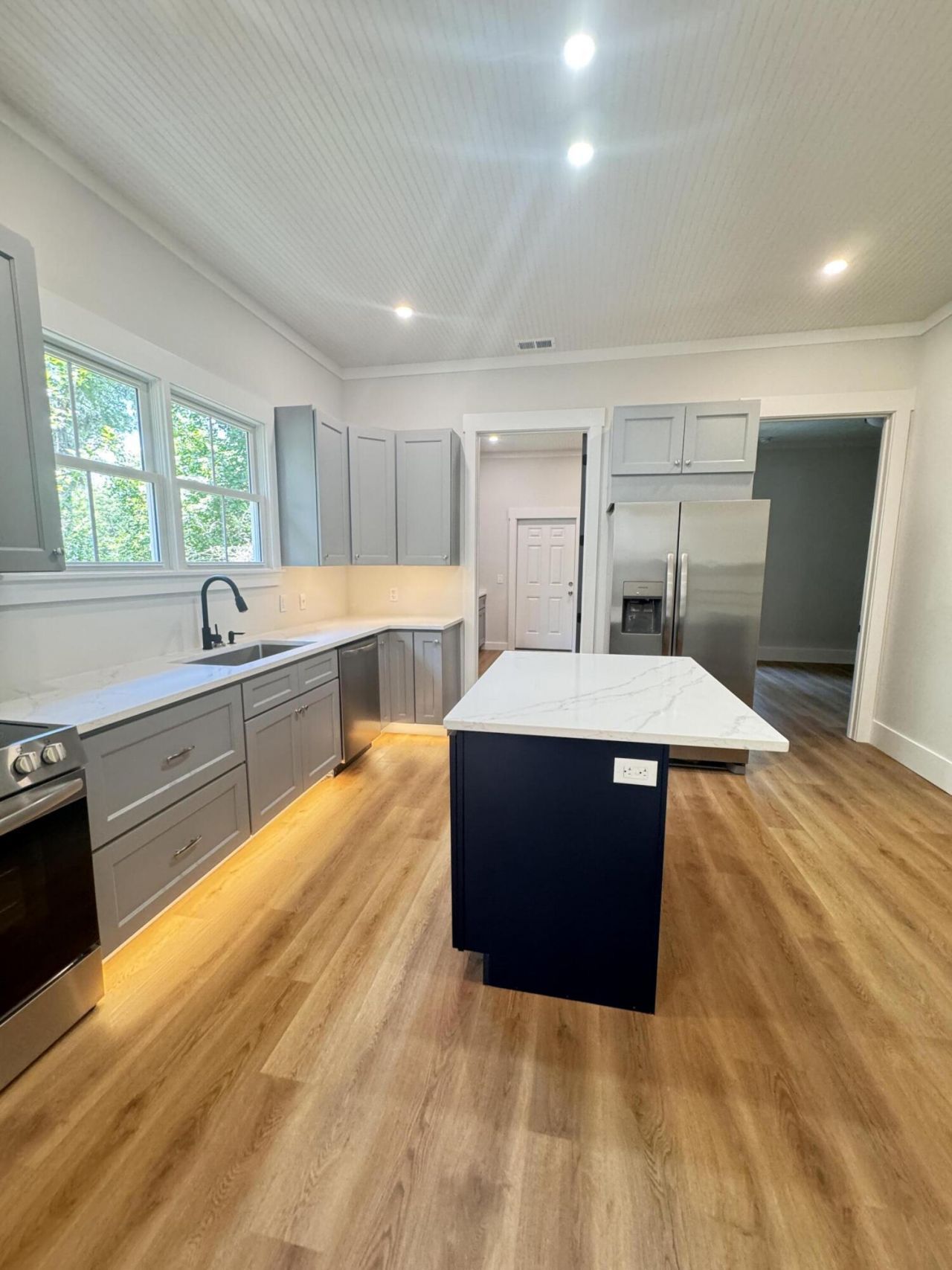 105 Tracy Street Photo 10