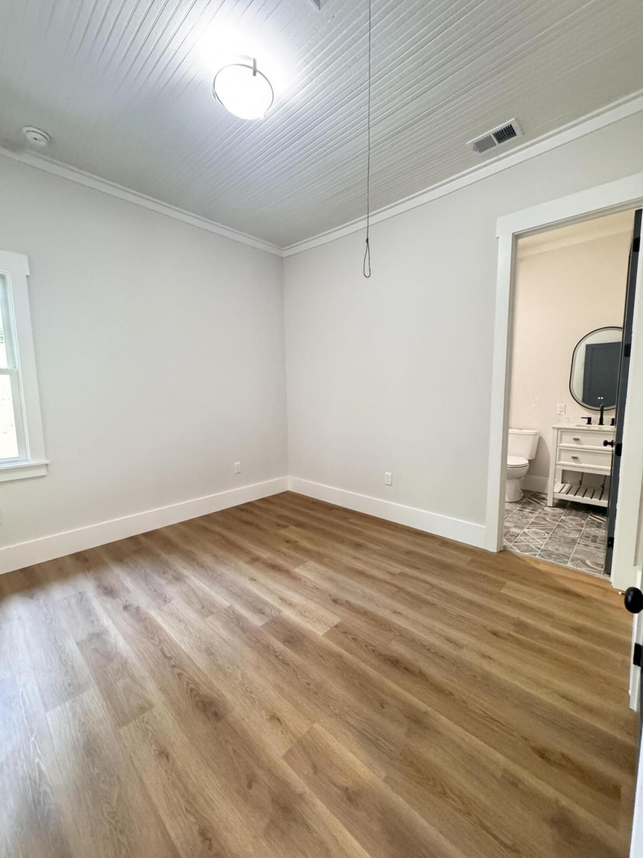 105 Tracy Street Photo 23