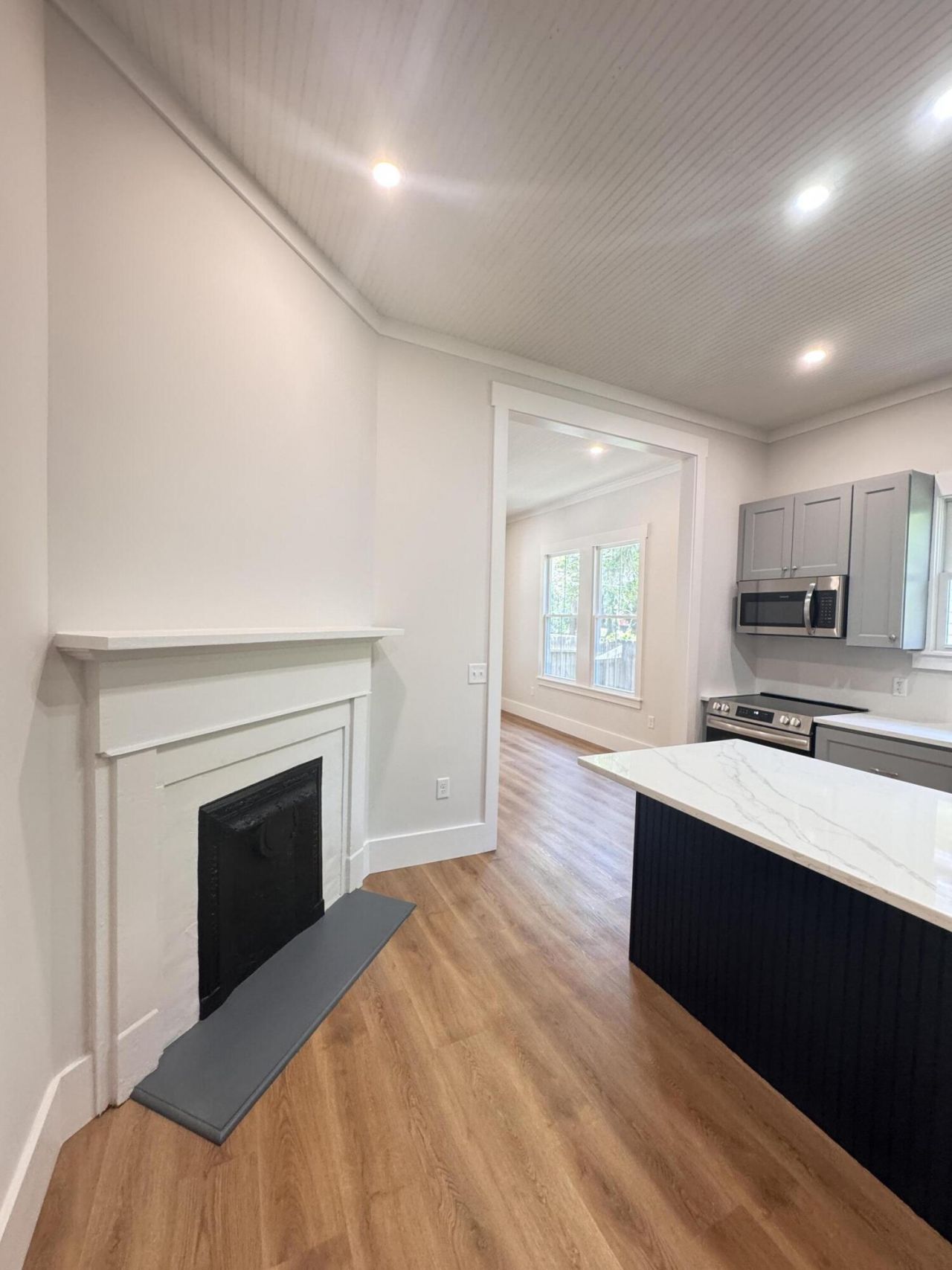 105 Tracy Street Photo 28