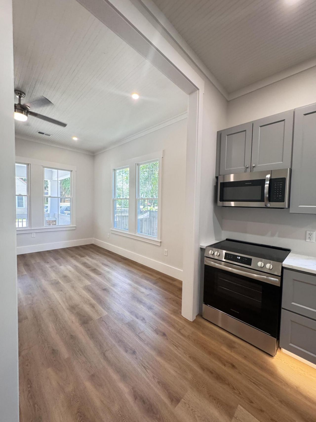105 Tracy Street Photo 29