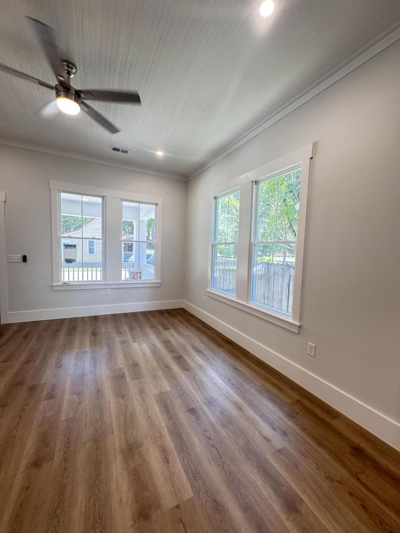 105 Tracy Street Photo 30
