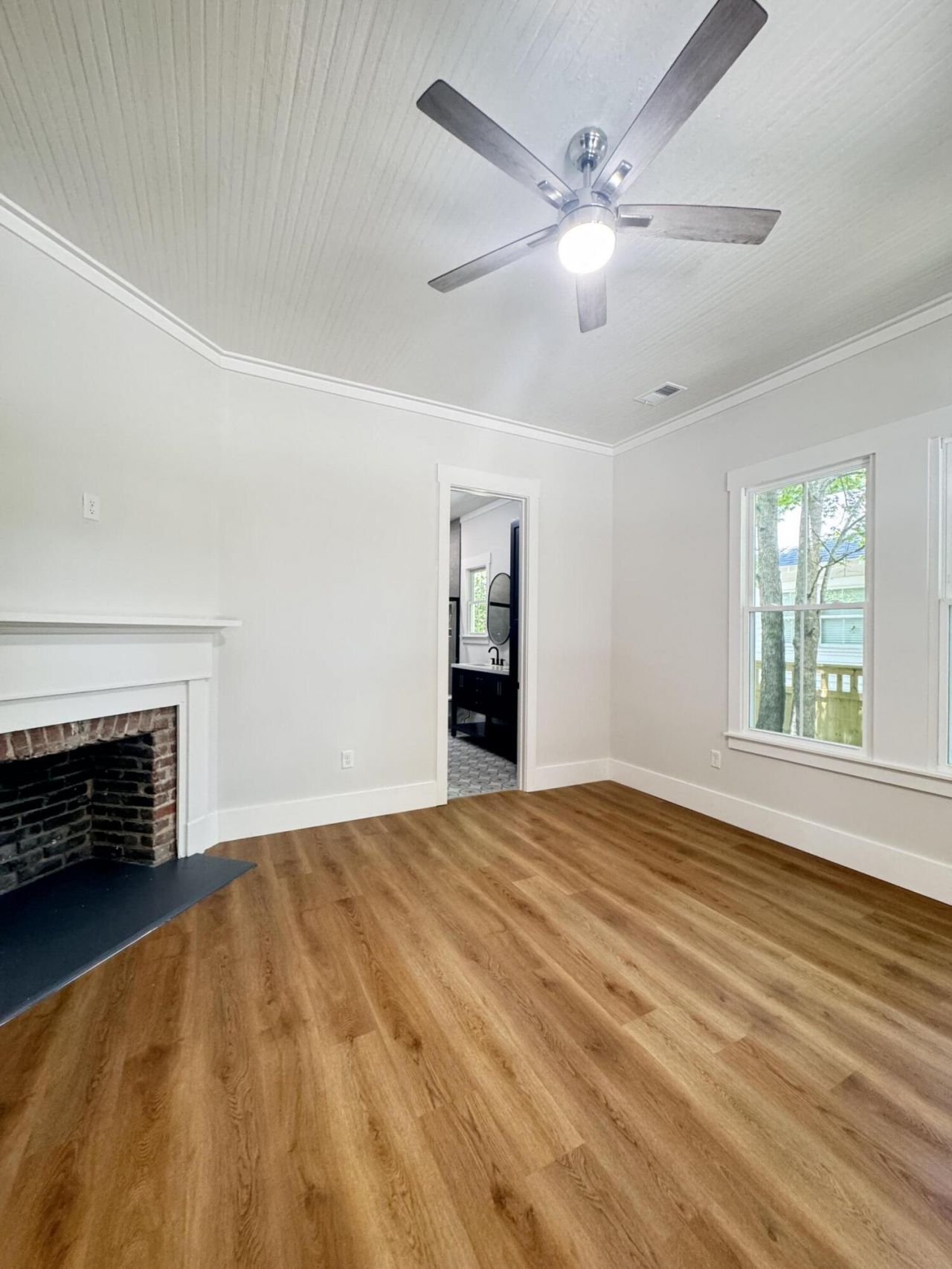 105 Tracy Street Photo 34