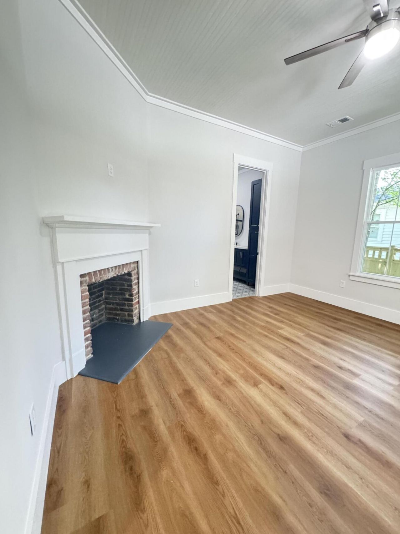 105 Tracy Street Photo 35