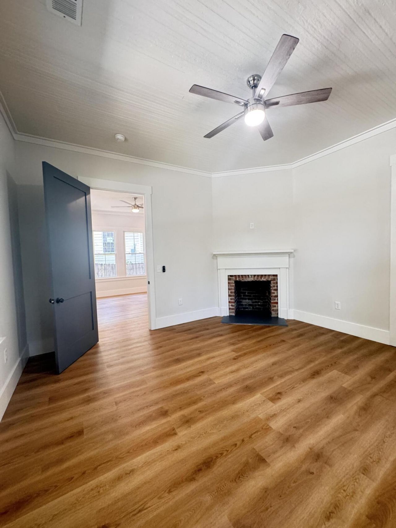 105 Tracy Street Photo 38