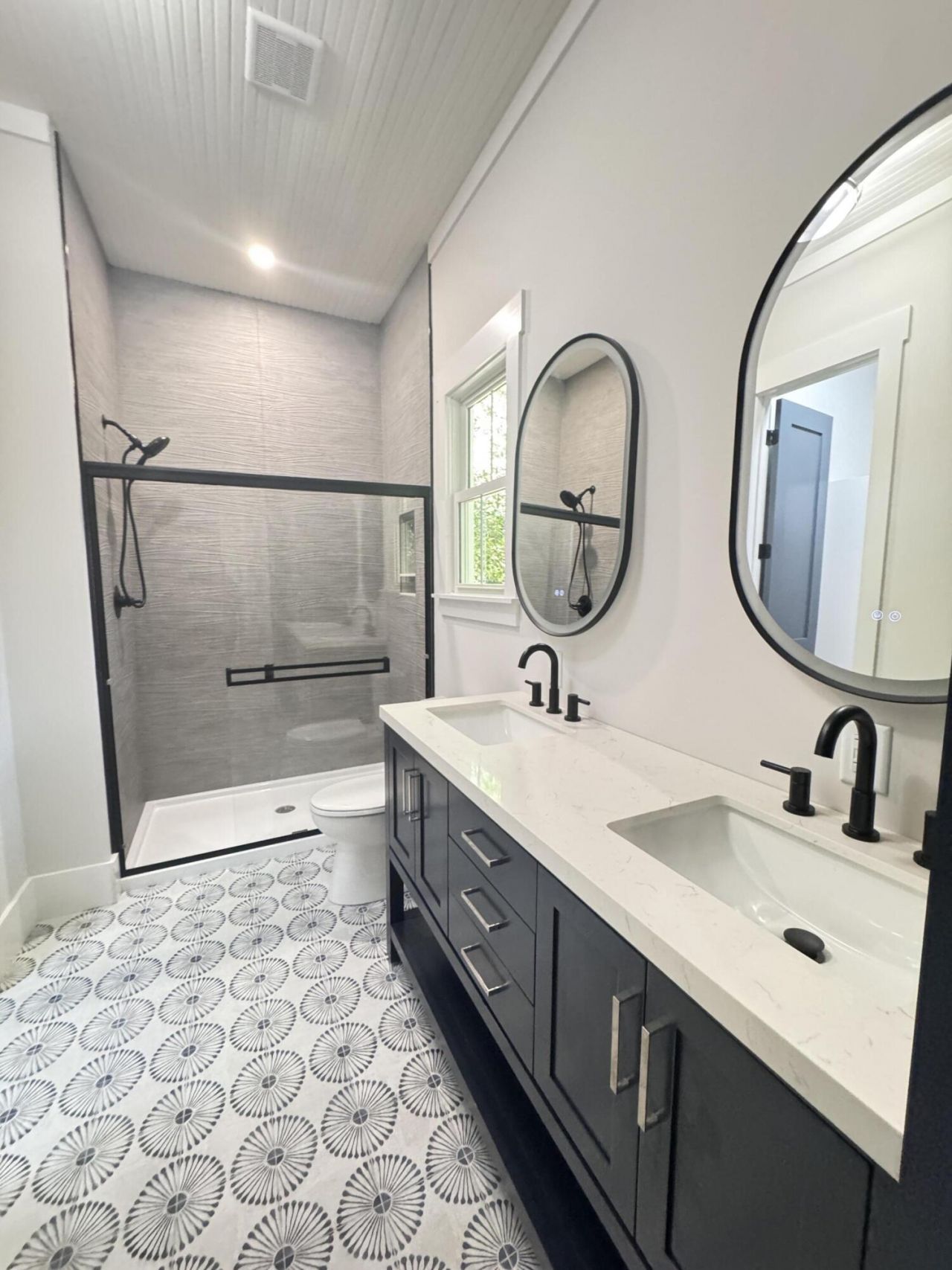 105 Tracy Street Photo 43